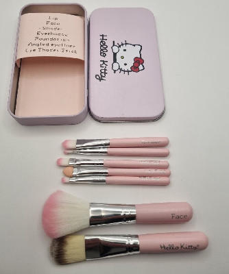 Hello Kitty makeup brushes (unidentified 1) - Sanrio Wiki