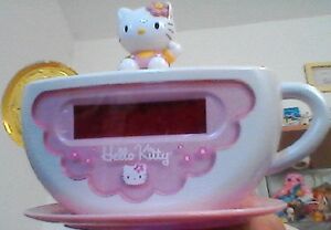 Hello Kitty Tea Cup Clock Radio.jpg